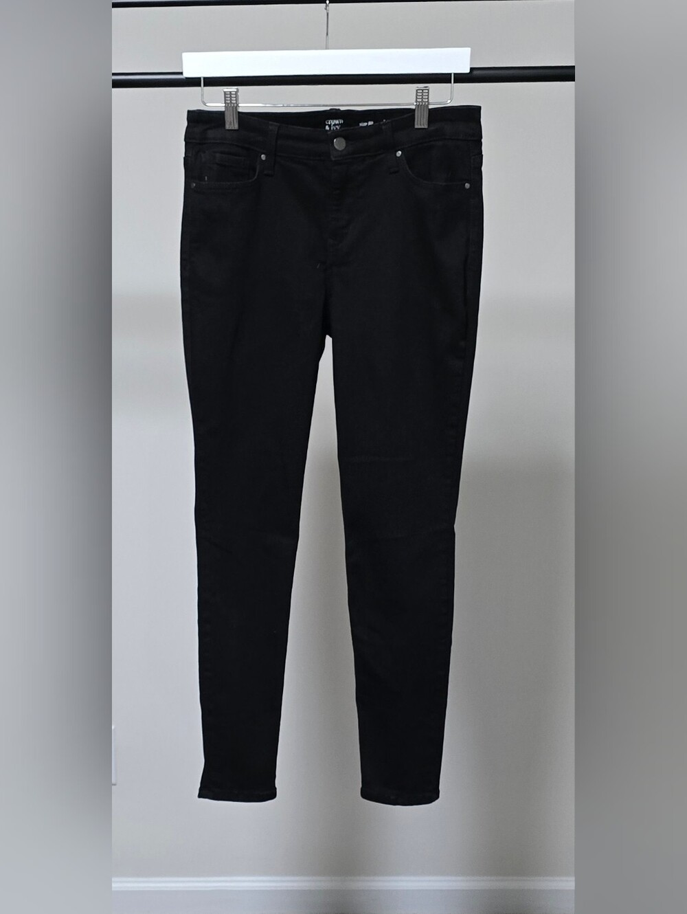 Crown & Ivy Black Women’s Skinny Jeans